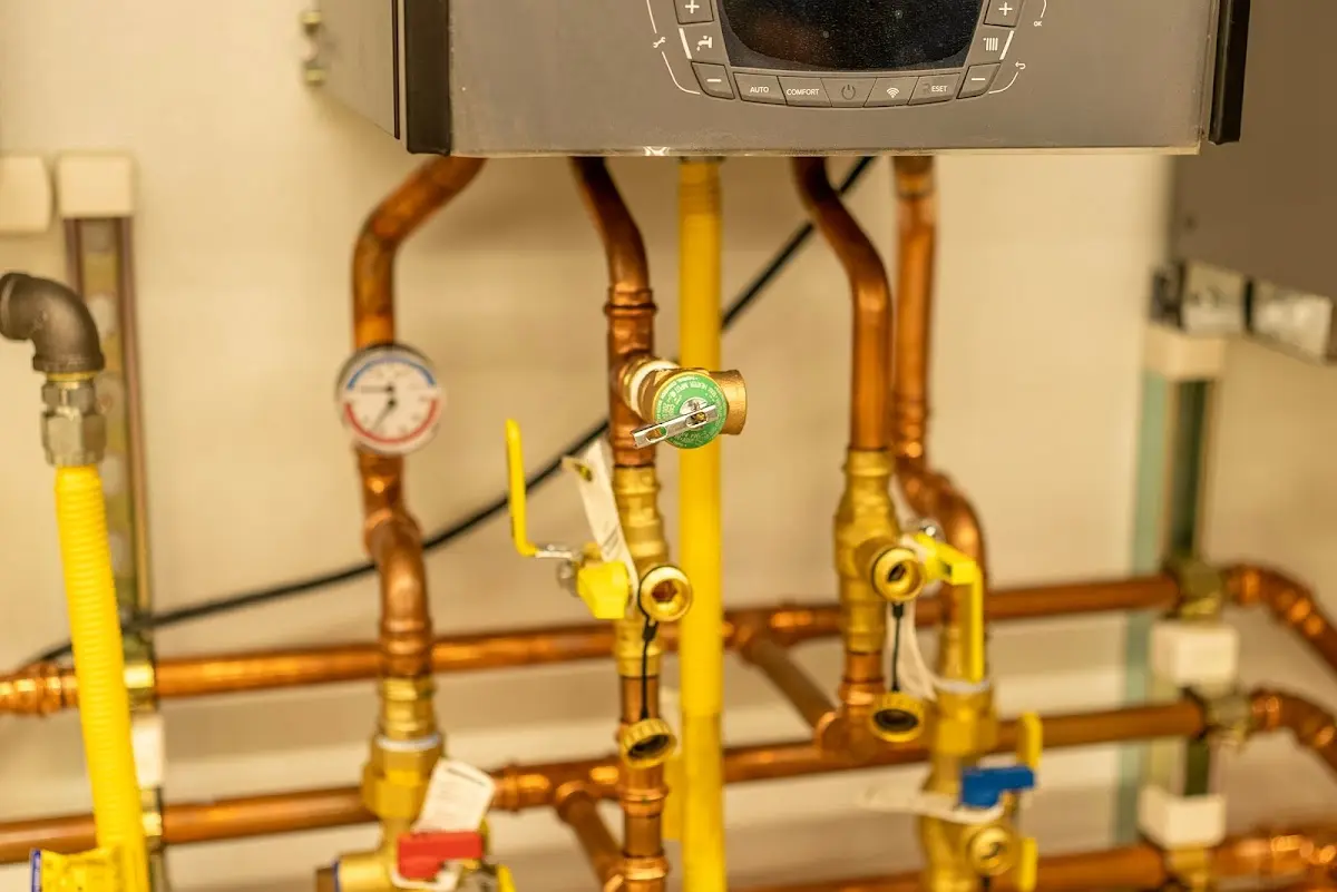 Licensed technician providing Slab Leak Repair for a homeowner in Primera